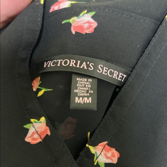 Victoria's Secret Black Pink Rose Bud Semi Sheer Blouse Size M - Picture 7 of 8